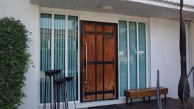 4 Bedroom House for sale in Din Daeng, Bangkok near MRT Phra Ram 9