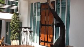 4 Bedroom House for sale in Din Daeng, Bangkok near MRT Phra Ram 9