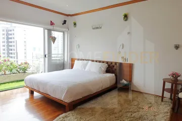 3 Bedroom Condo for rent in Raintree Villa, Khlong Tan Nuea, Bangkok near BTS Thong Lo
