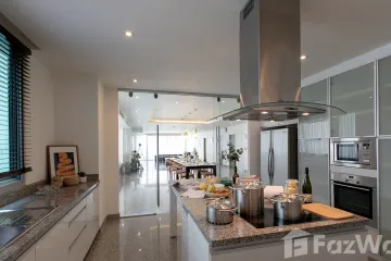 3 Bedroom Condo for rent in Seven Place Executive Residences, Khlong Tan Nuea, Bangkok