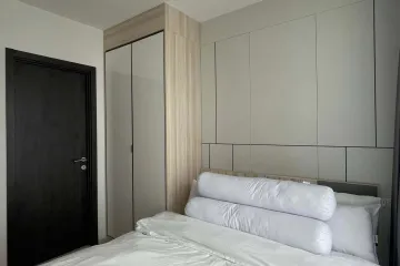 1 Bedroom Condo for rent in XT Huaikhwang, Din Daeng, Bangkok near MRT Huai Khwang