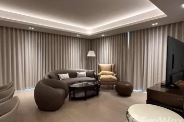 2 Bedroom Condo for rent in Tonson One Residence, Lumpini, Bangkok near BTS Ploen Chit