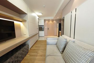 1 Bedroom Condo for rent in Regal Condo Sathorn - Naradhiwas, Thung Maha Mek, Bangkok