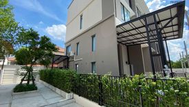 3 Bedroom Townhouse for sale in Patio Rama 9-Pattanakarn, Suan Luang, Bangkok