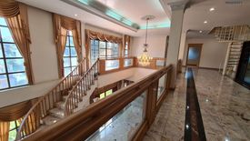 11 Bedroom House for sale in Chan Kasem, Bangkok