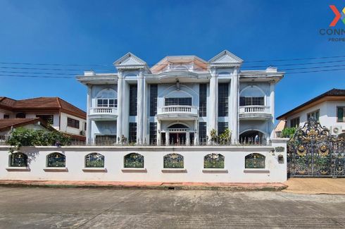 11 Bedroom House for sale in Chan Kasem, Bangkok