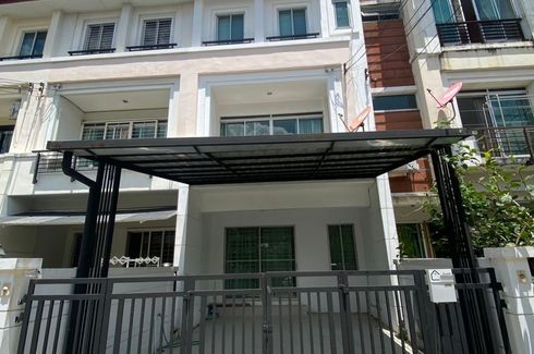 3 Bedroom Townhouse for sale in Baan Klang Muang The Royal Monaco, Suan Luang, Bangkok near MRT Khlong Kalantan