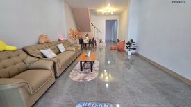 3 Bedroom Townhouse for sale in Bang Chan, Bangkok near MRT Bang Chan