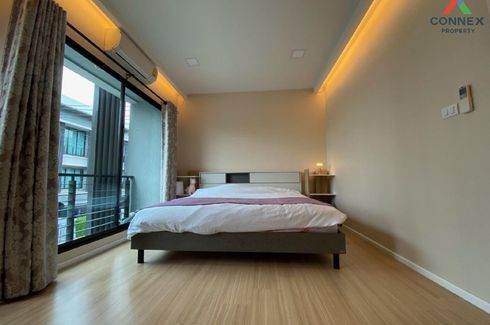 3 Bedroom Townhouse for sale in Baan Klang Muang Rattanathibet, Bang Kraso, Nonthaburi near MRT Yaek Nonthaburi 1