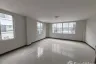 3 Bedroom Townhouse for sale in RK Biz Center Motorway - Airportlink, Khlong Song Ton Nun, Bangkok
