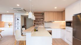 2 Bedroom Condo for rent in LAKE AVENUE Sukhumvit 16, Khlong Toei, Bangkok near BTS Asoke