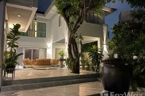 5 Bedroom Villa for sale in NOBLE TARA PATTANAKARN, Suan Luang, Bangkok near MRT Phatthanakan