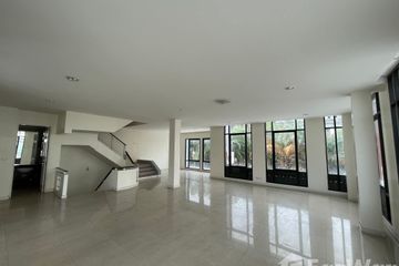 Office for rent in Baan Klang Krung Office Park Bangna, Bang Na, Bangkok near MRT Si Iam