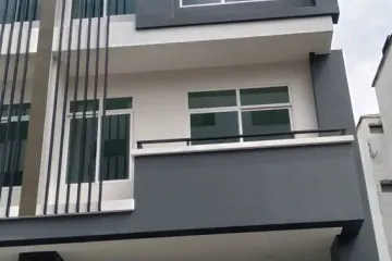 Office for rent in Ratchadakarn, Sam Sen Nok, Bangkok near MRT Ratchadaphisek