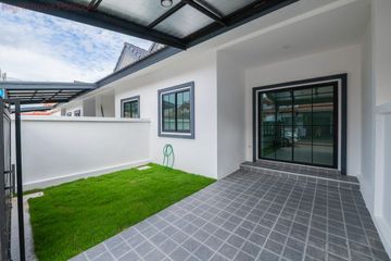 2 Bedroom House for sale in Rattanakorn Village 18, Na Kluea, Chonburi