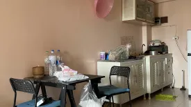 2 Bedroom Condo for sale in Palm Pavillion Theparak, Thepharak, Samut Prakan near MRT Si Thepha