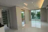 1 Bedroom Condo for sale in Beverly 33, Khlong Tan Nuea, Bangkok near BTS Phrom Phong