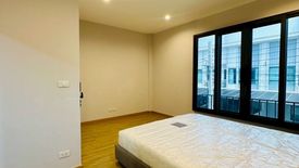 3 Bedroom Townhouse for sale in Cher Bangkhunnon, Bang Khun Non, Bangkok