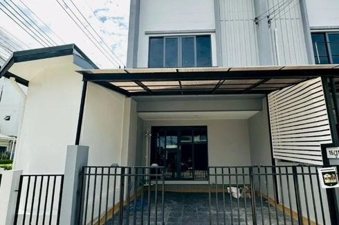 3 Bedroom Townhouse for sale in Cher Bangkhunnon, Bang Khun Non, Bangkok