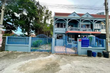 3 Bedroom Townhouse for Sale or Rent in Na Kluea, Chonburi