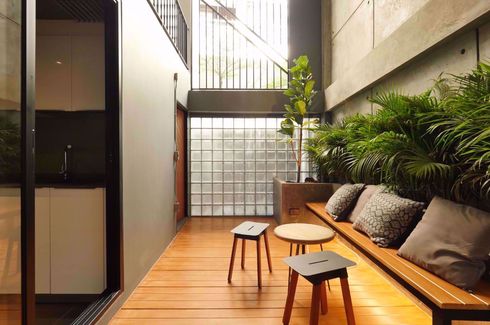 House for Sale or Rent in Makkasan, Bangkok near MRT Phetchaburi