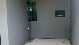 2 Bedroom Townhouse for sale in Khlong Thanon, Bangkok