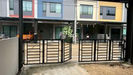 2 Bedroom Townhouse for sale in Khlong Thanon, Bangkok