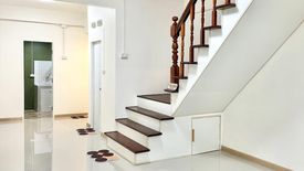 2 Bedroom Townhouse for sale in Imumporn 10, Khlong Maduea, Samut Sakhon