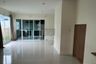 3 Bedroom Townhouse for rent in Patio Pattanakarn, Suan Luang, Bangkok