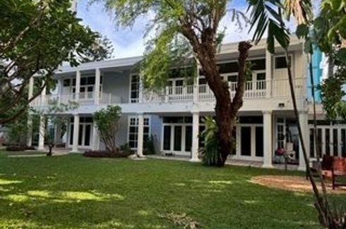 4 Bedroom Villa for rent in Thanon Phaya Thai, Bangkok near BTS Victory Monument