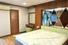 Condo for rent in Rin House, Khlong Tan Nuea, Bangkok near MRT Phetchaburi