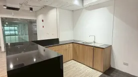 Office for rent in Khlong Tan Nuea, Bangkok near BTS Ekkamai