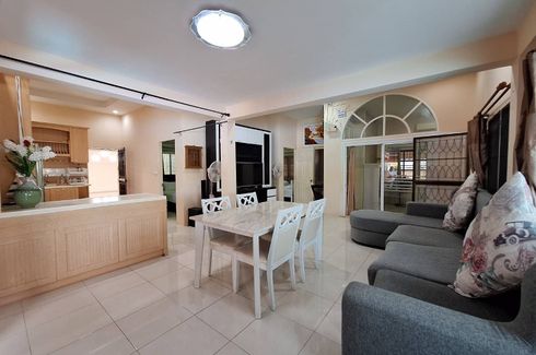 6 Bedroom House for sale in Tippawan Village 4, Hua Hin, Prachuap Khiri Khan