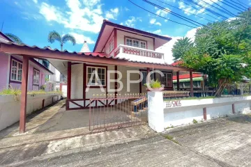 3 Bedroom House for rent in Na Kluea, Chonburi