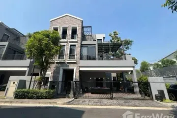 5 Bedroom House for sale in Lat Phrao, Bangkok