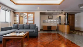 2 Bedroom Condo for rent in United Tower, Khlong Tan Nuea, Bangkok near BTS Thong Lo