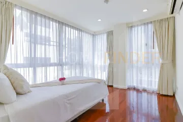 3 Bedroom Condo for rent in Sathorn Gallery Residences, Silom, Bangkok near BTS Surasak