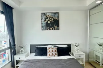 1 Bedroom Condo for rent in Thru Thonglor, Bang Kapi, Bangkok near MRT Phetchaburi