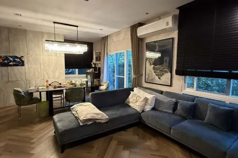 4 Bedroom House for sale in Mantana Onnut-Wongwaen 5, Dokmai, Bangkok