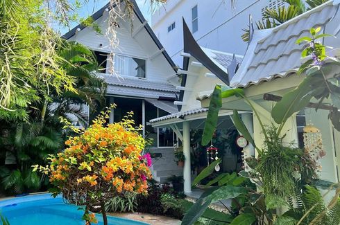 2 Bedroom Villa for sale in Rawai, Phuket