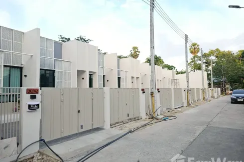 2 Bedroom Townhouse for sale in Ratsada, Phuket