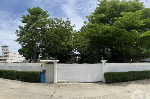 3 Bedroom House for sale in Nong Khang Phlu, Bangkok