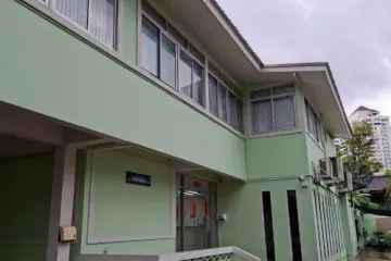 Office for rent in Khlong Tan Nuea, Bangkok near BTS Phrom Phong