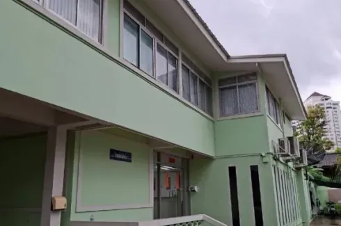 Office for rent in Khlong Tan Nuea, Bangkok near BTS Phrom Phong