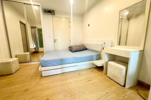 3 Bedroom Condo for rent in The Viva Condo Sathorn-taksin, Khlong Ton Sai, Bangkok near BTS Wongwian Yai