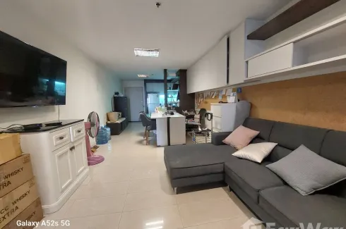 1 Bedroom Condo for rent in Nusa State Tower Condominium, Silom, Bangkok near BTS Surasak