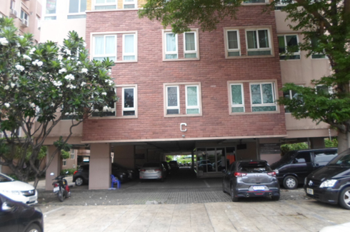 1 Bedroom Condo for sale in Happy Condo Ratchada 18, Sam Sen Nok, Bangkok