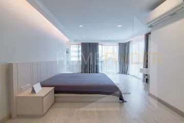 3 Bedroom Condo for rent in Baan Mitra, Khlong Tan Nuea, Bangkok