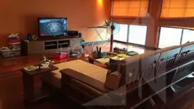 3 Bedroom Condo for sale in Baan Prompong, Khlong Tan Nuea, Bangkok