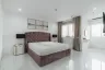 2 Bedroom Condo for sale in Crystal Garden, Khlong Toei, Bangkok near BTS Nana